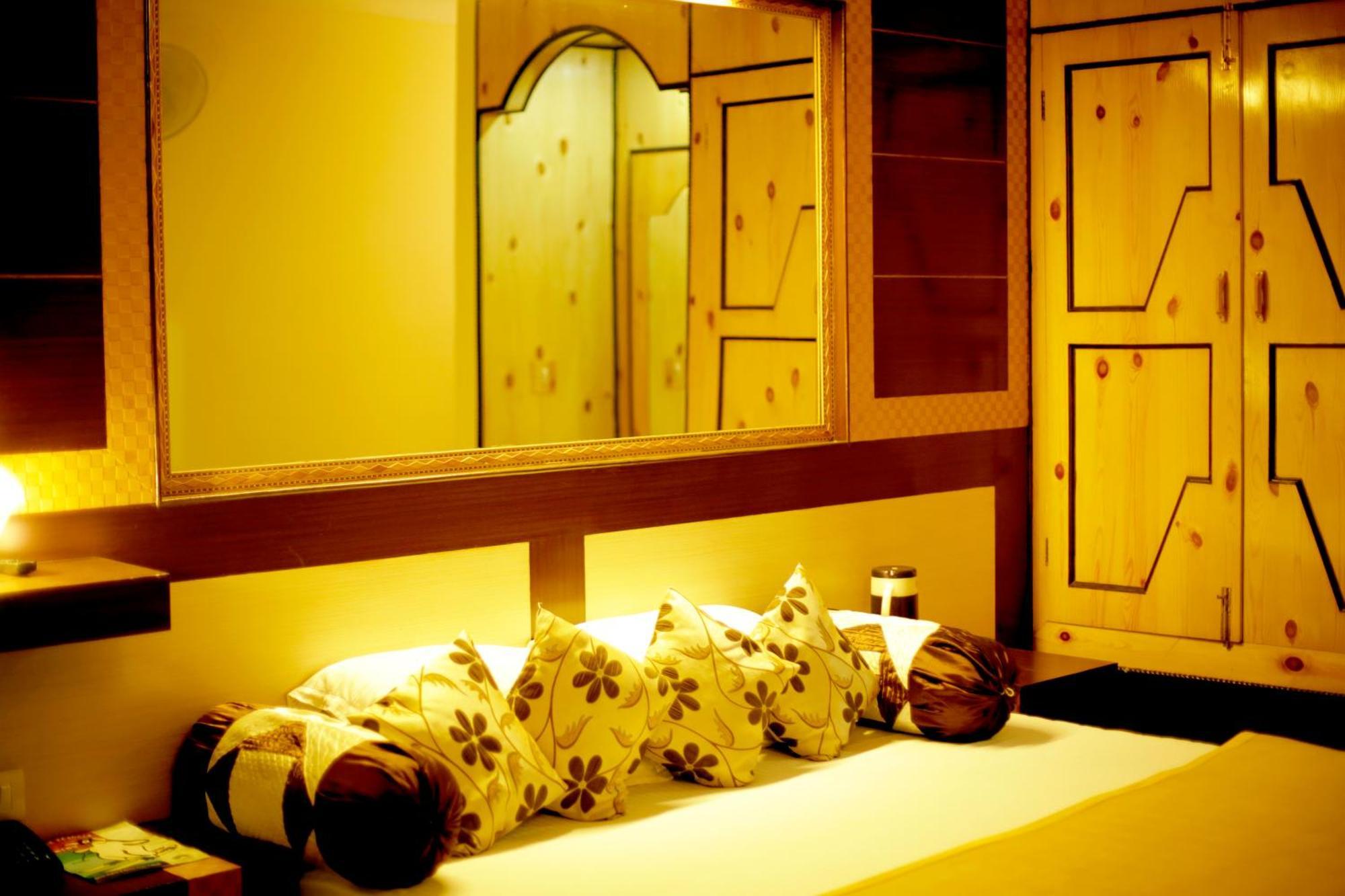 Hotel Glacier Resort Manali  Bagian luar foto